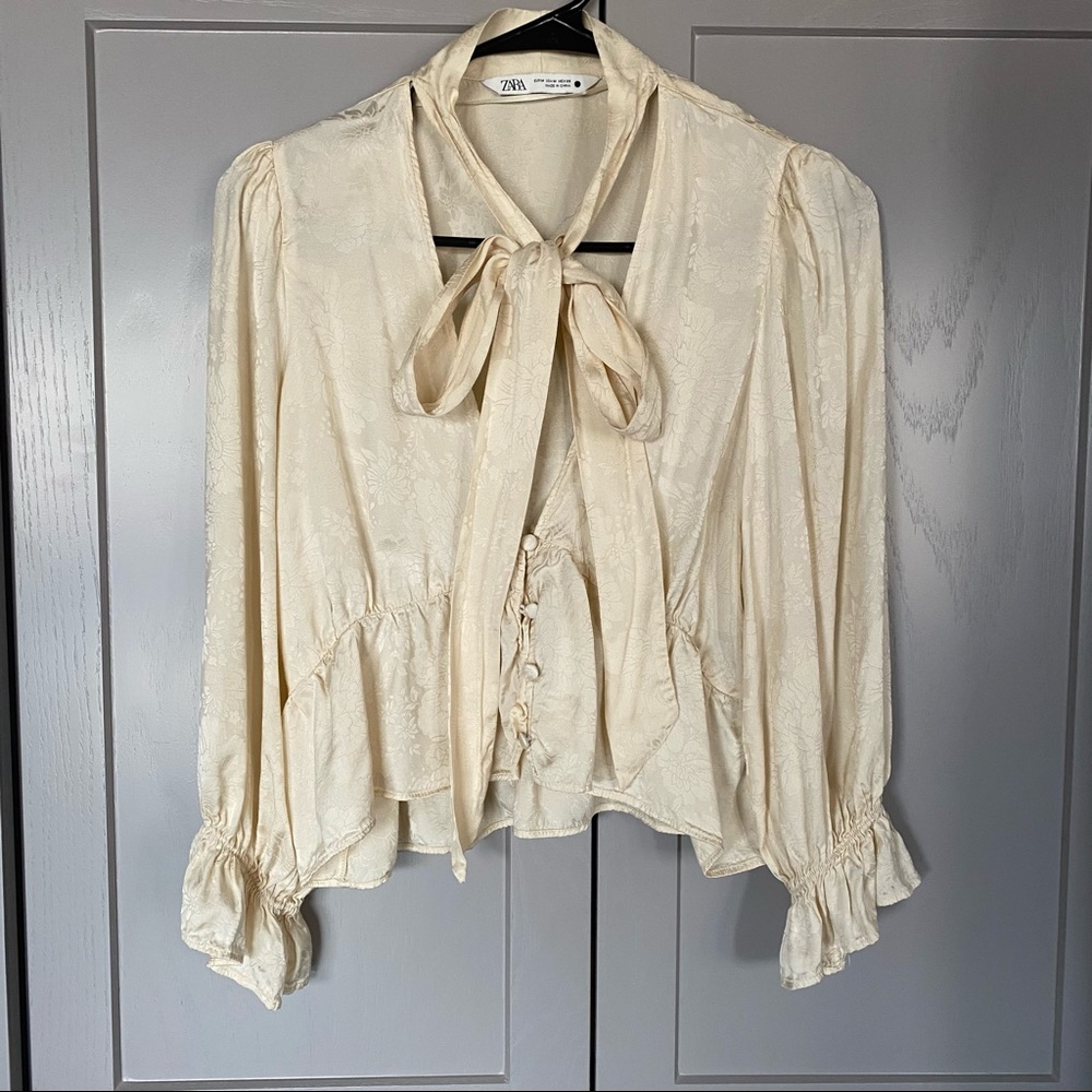 ZARA jacquard blouse with bow - Picture 4 of 11
